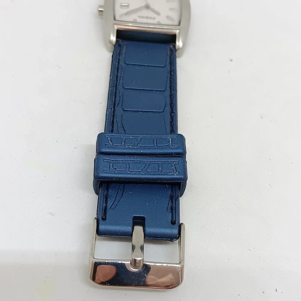 Fossil JR-8938 Women's 30mm x 28 mm Silver S/Steel Swiss Quartz Date Watch